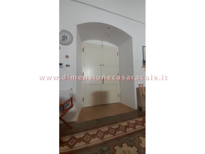 Infissi in legno di pino lamellare 13