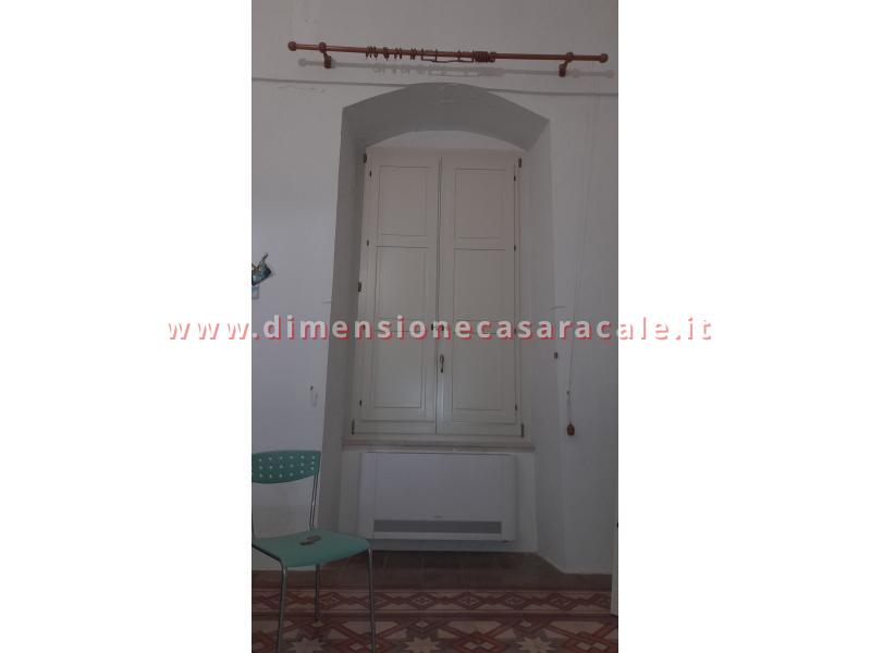 Infissi in legno di pino lamellare 7