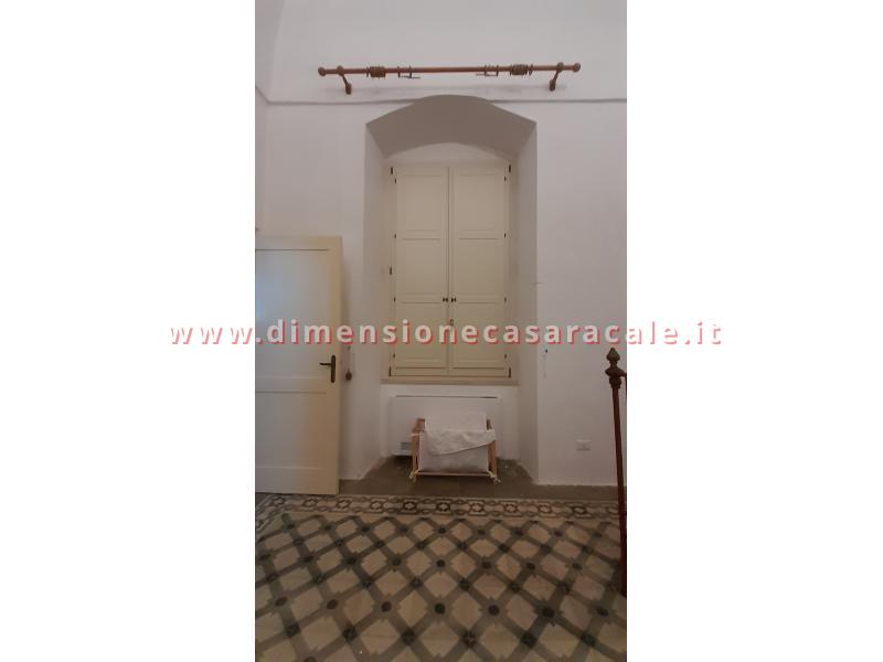 Infissi in legno di pino lamellare 9