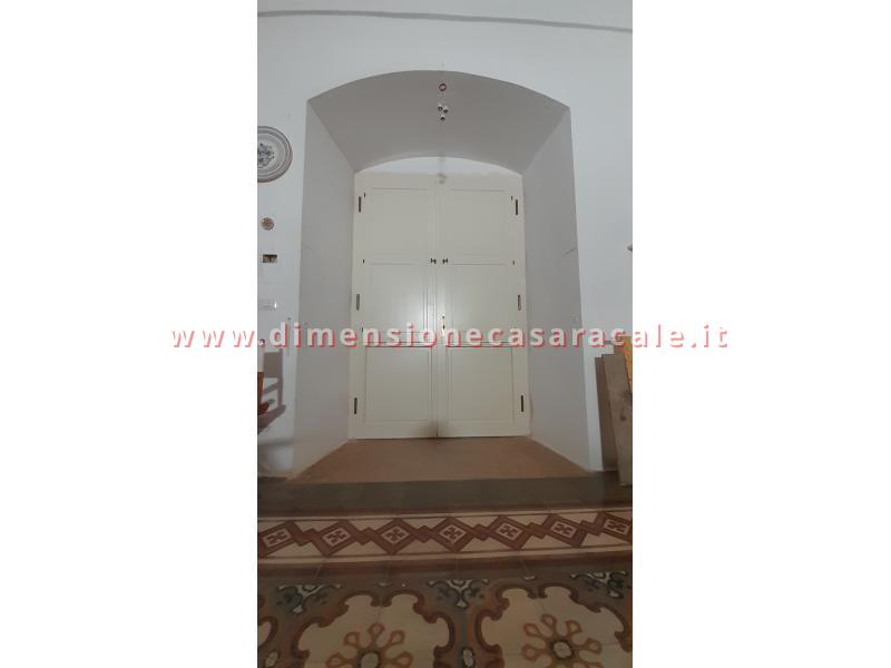 Infissi in legno di pino lamellare 11