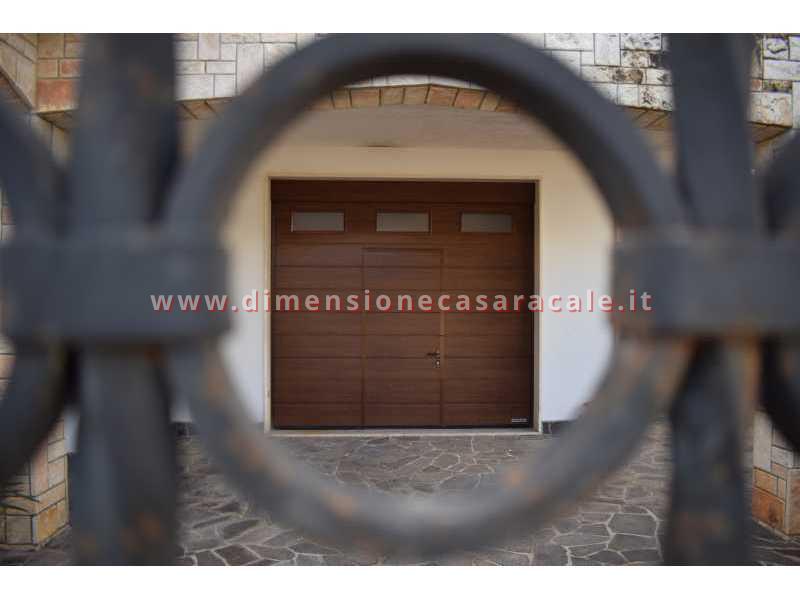 Vendita e installazione di portoni garage sezionali Hörmann in Lecce e provincia anche su misura con colori a scelta