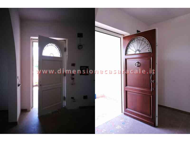Portone d'ingresso in legno massello di Rovere tinto noce con grata in ferro battuto e vetro stile cattedrale 1 6