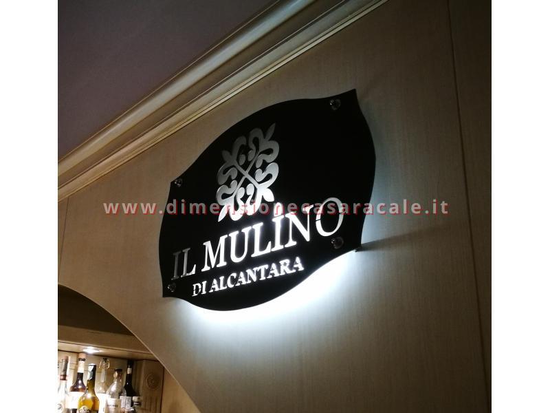 Realizzazione di soluzioni creative in ferro raggiere loghi e ringhiere 17