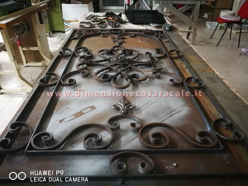 Realizzazione di soluzioni creative in ferro raggiere loghi e ringhiere 2 2