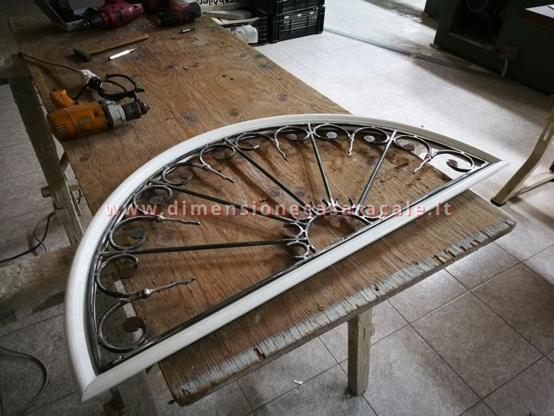 Realizzazione di soluzioni creative in ferro raggiere loghi e ringhiere 7 7