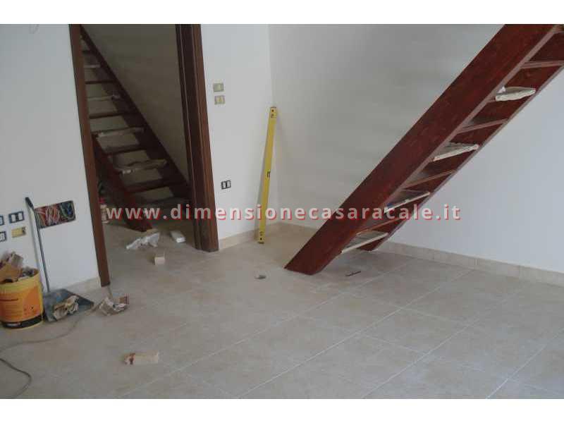 Realizzazione e installazione di scale in legno in abitazioni private 3 3