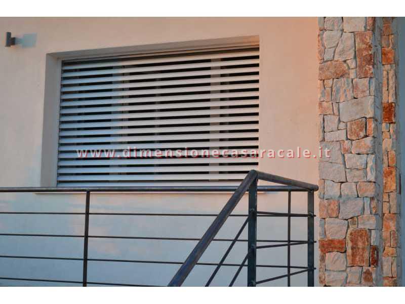 Installazione di sistemi oscuranti in abitazioni private 5